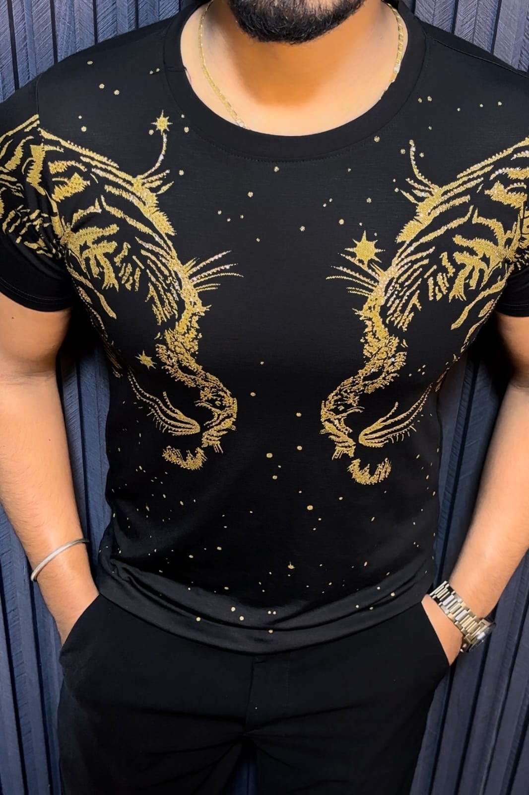 DOUBLE SIDE TIGER ROAR TSHIRT - SET OF 16 PCS (M L XL XXL) x Rs.495