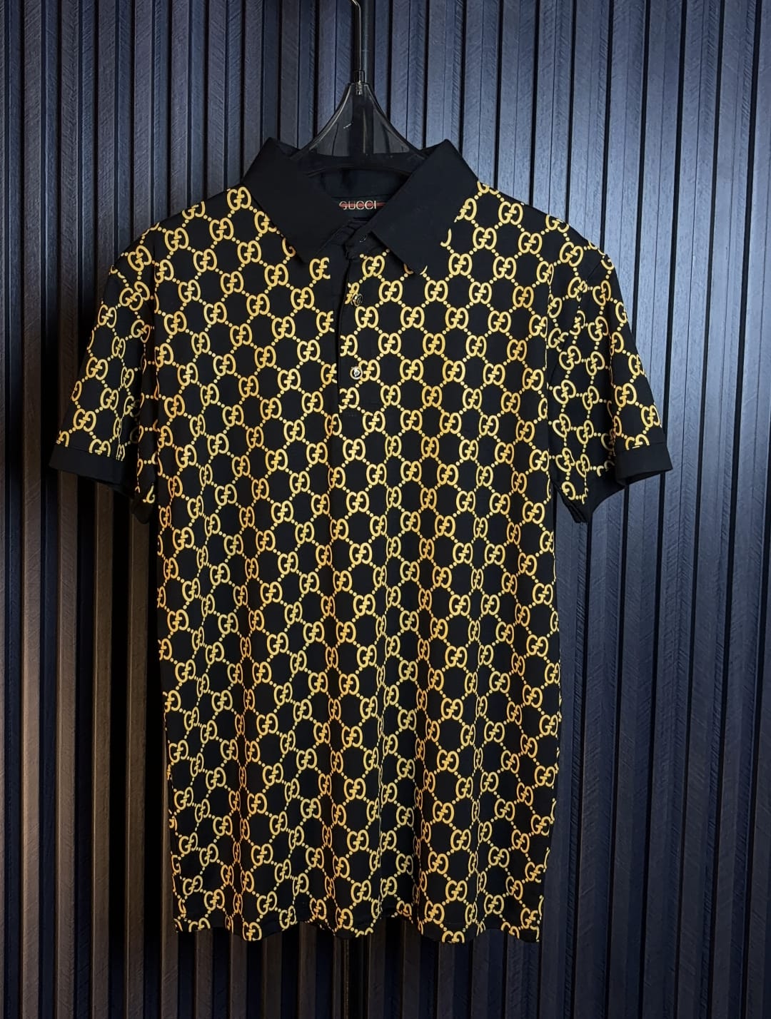 GUCCI GOLD PRINT ALL OVER IMPORTED TSHIRT - SET OF 20 PCS (M L XL XXL) x Rs.495