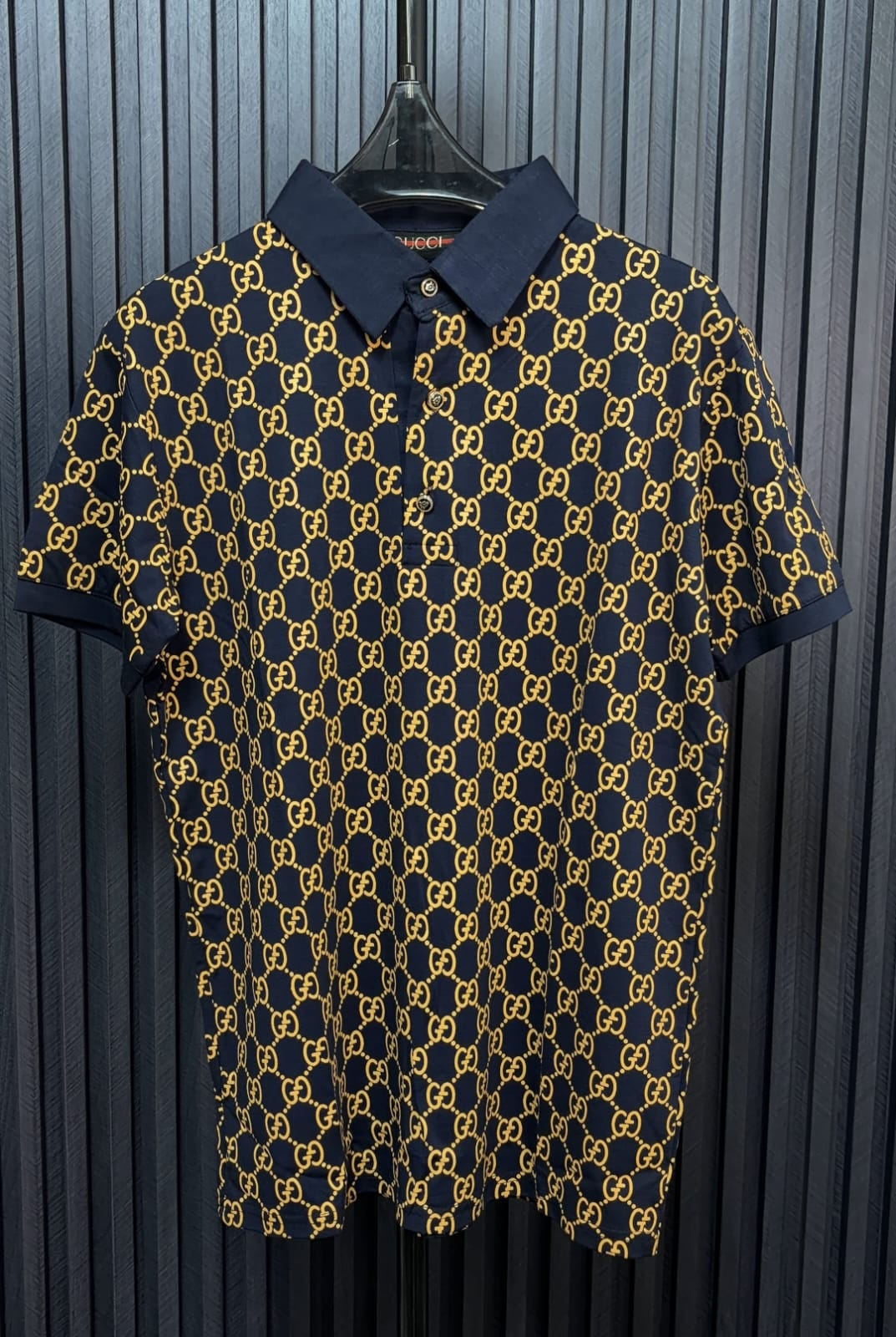 GUCCI GOLD PRINT ALL OVER IMPORTED TSHIRT - SET OF 20 PCS (M L XL XXL) x Rs.495