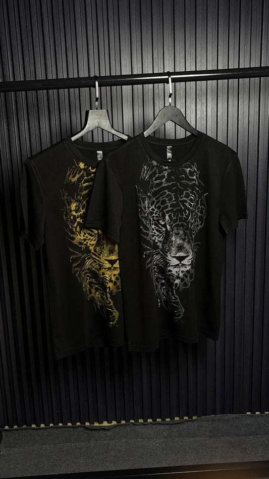 CHEETAH WALKING CHINA IMPORTED TSHIRT - SET OF 8 PCS (M L XL XXL) x Rs. 595