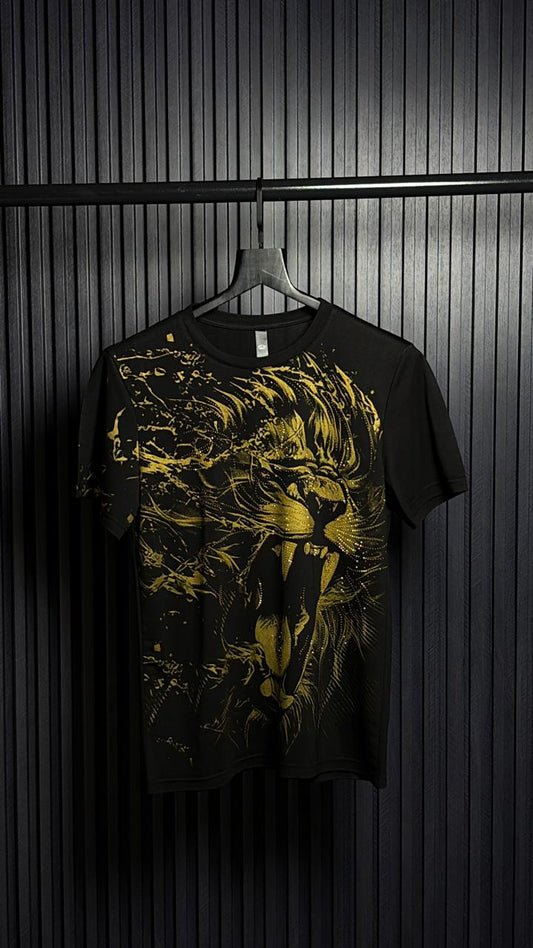 LION ATTACKING CHINA IMPORTED TSHIRT - SET OF 4 PCS (M L XL XXL) x Rs. 595