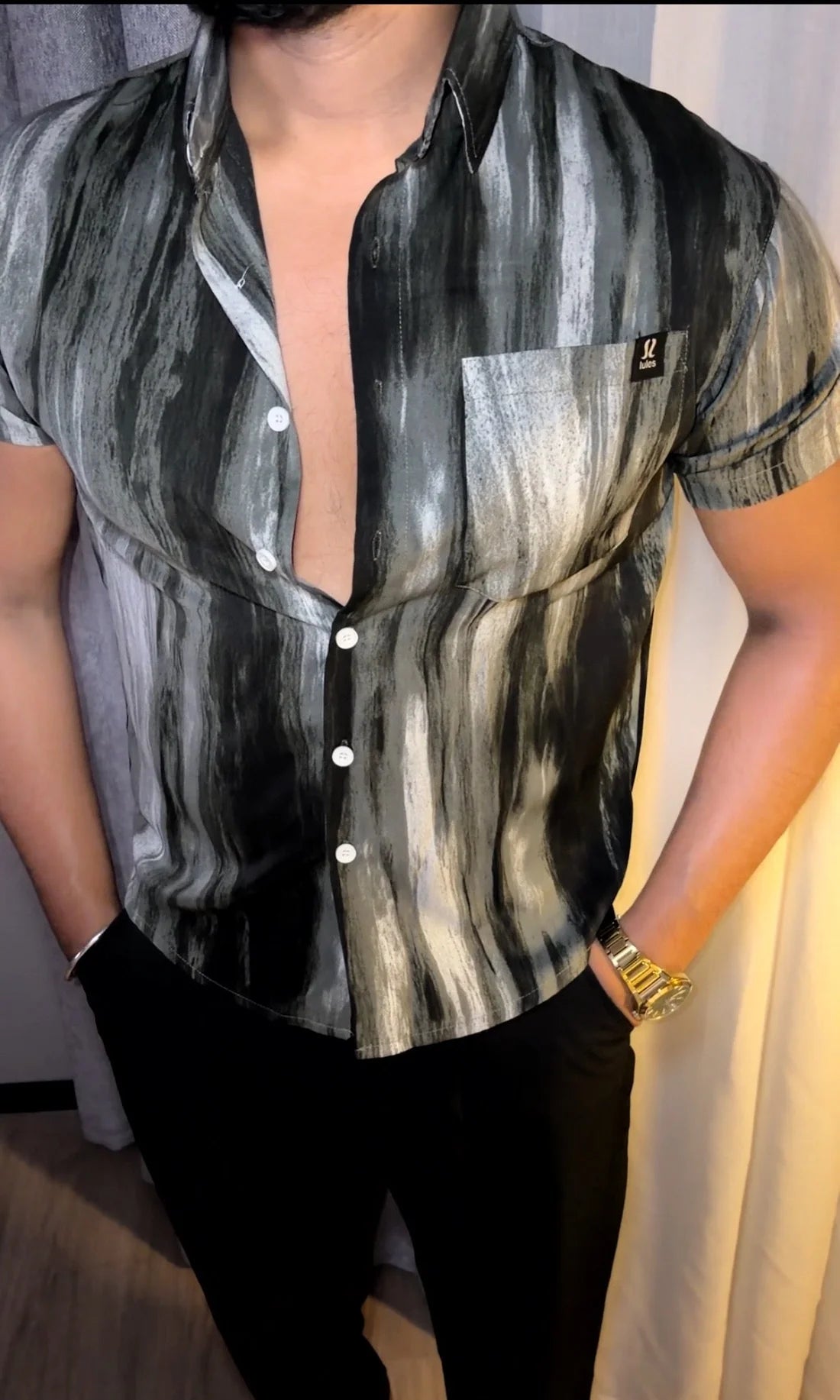 ABSTRACT PRINT HALF SLEEVE SHIRT  - SET OF 24 PCS ( M L XL XXL )  x Rs. 695