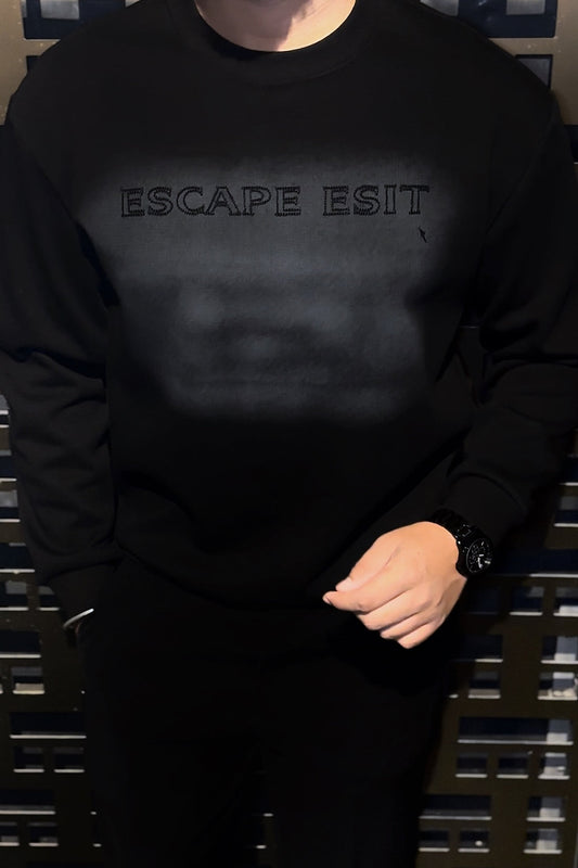 IMPORTED CHINA SWEATSHIRT - SET OF 8 PCS ( M L XL XXL ) x Rs.895