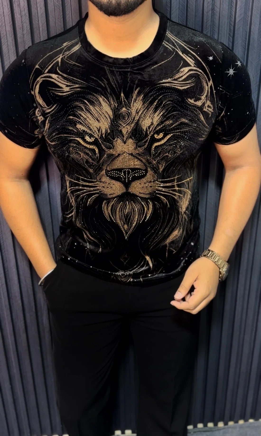 LION FULL FACE (HS) CHINA VELVET SWEATSHIRT - SET OF 4 PCS (M L XL XXL) x Rs. 795